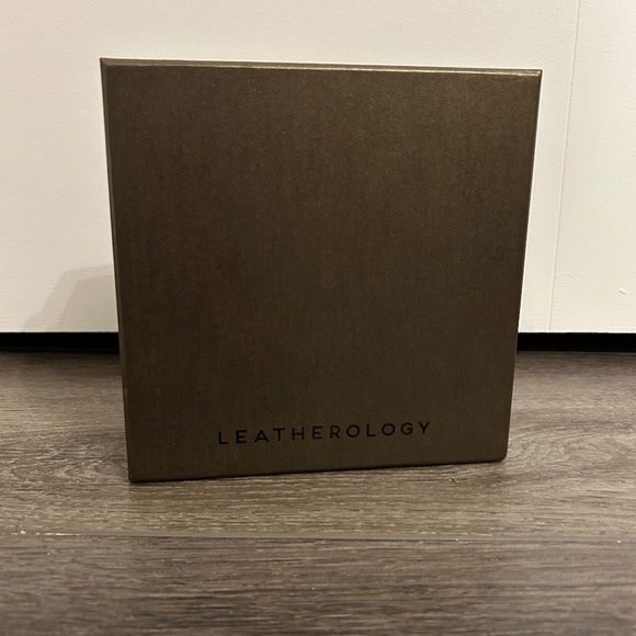 Jewelry box set of 2 pink leather cases - Picture 3 of 3